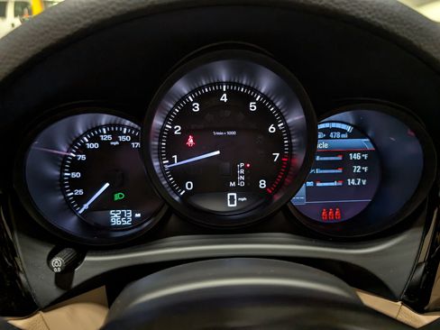 Used 2025 Porsche Macan image 31