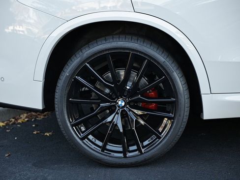 New 2026 BMW X5 sDrive40i image 6