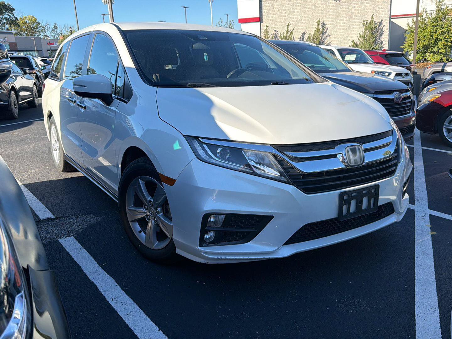 Used 2019 Honda Odyssey EX image 1