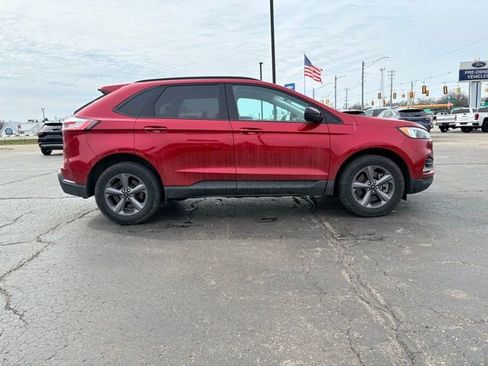 Used 2023 Ford Edge SEL w/ Sport Appearance Package image 9