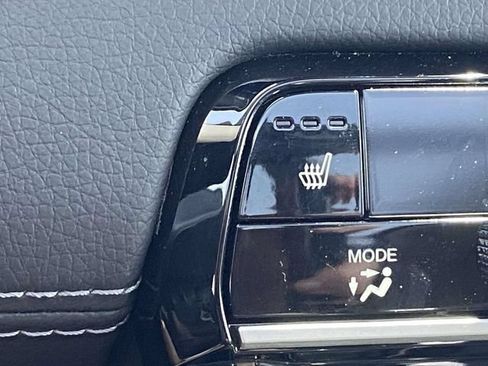 Used 2025 Honda Pilot Touring image 26