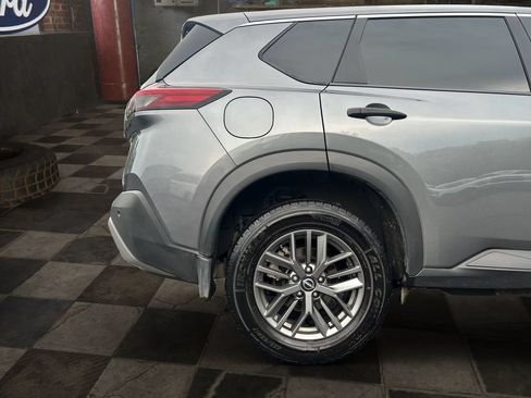 Used 2023 Nissan Rogue S AWD/4WD image 8