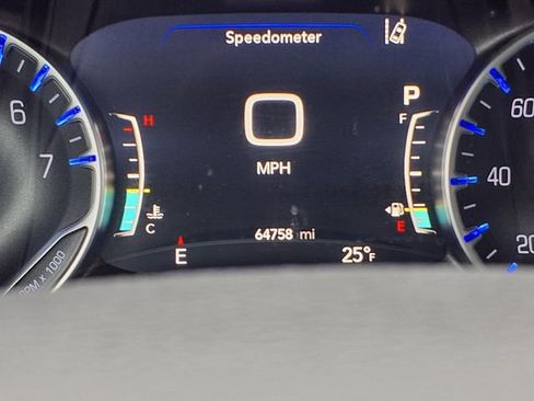 Used 2024 Chrysler Pacifica Limited image 18