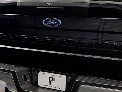 Used 2021 Ford F250 XLT w/ FX4 Off-Road Package image 18