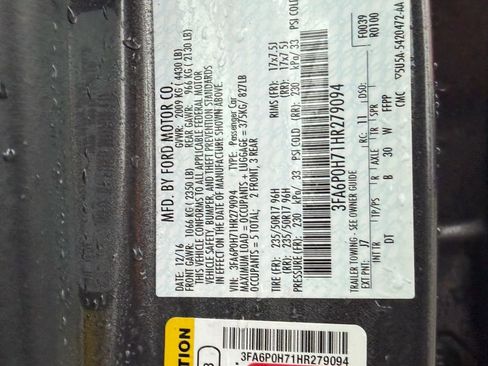 Used 2017 Ford Fusion SE image 33