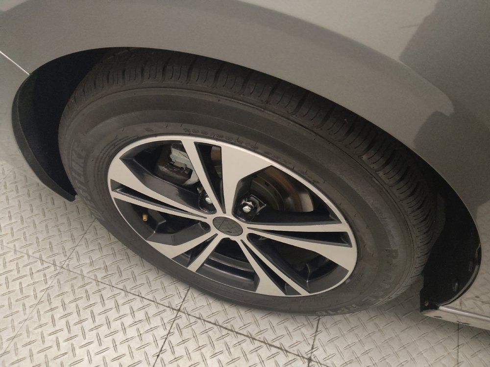 Used 2023 Nissan Sentra SV FWD image 31