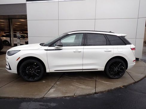 New 2026 Lincoln Corsair Premiere AWD/4WD image 2