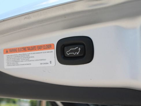 Used 2017 Mitsubishi Outlander SEL FWD image 20