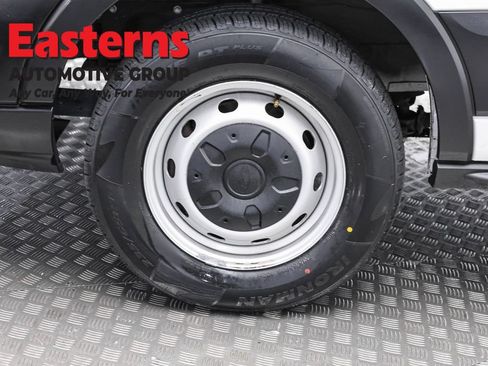 Used 2019 Ford Transit 250 130 Low Roof RWD image 32