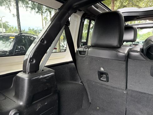 Used 2020 Jeep Wrangler Unlimited Rubicon AWD/4WD image 44