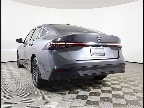 Used 2026 Nissan Sentra SV w/ SV Convenience Package FWD image 4