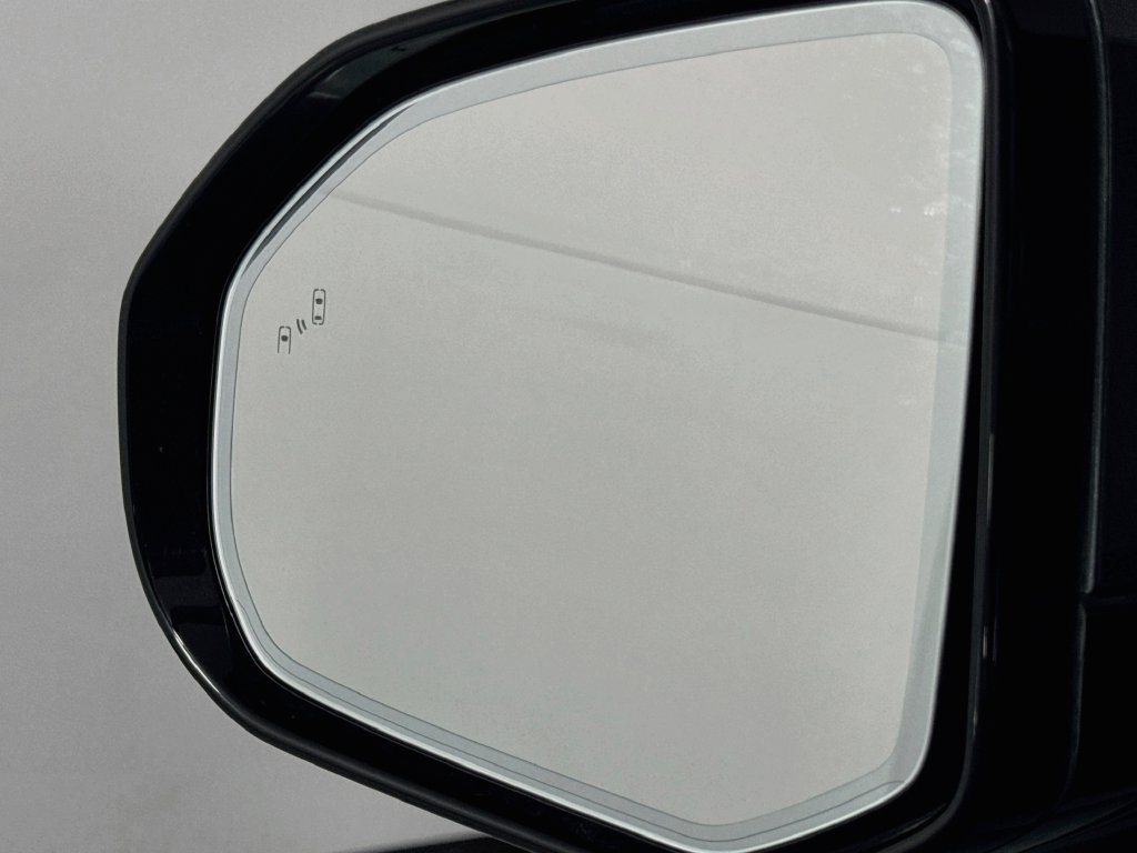 Used 2023 Rivian R1T Adventure Dual AWD/4WD image 18