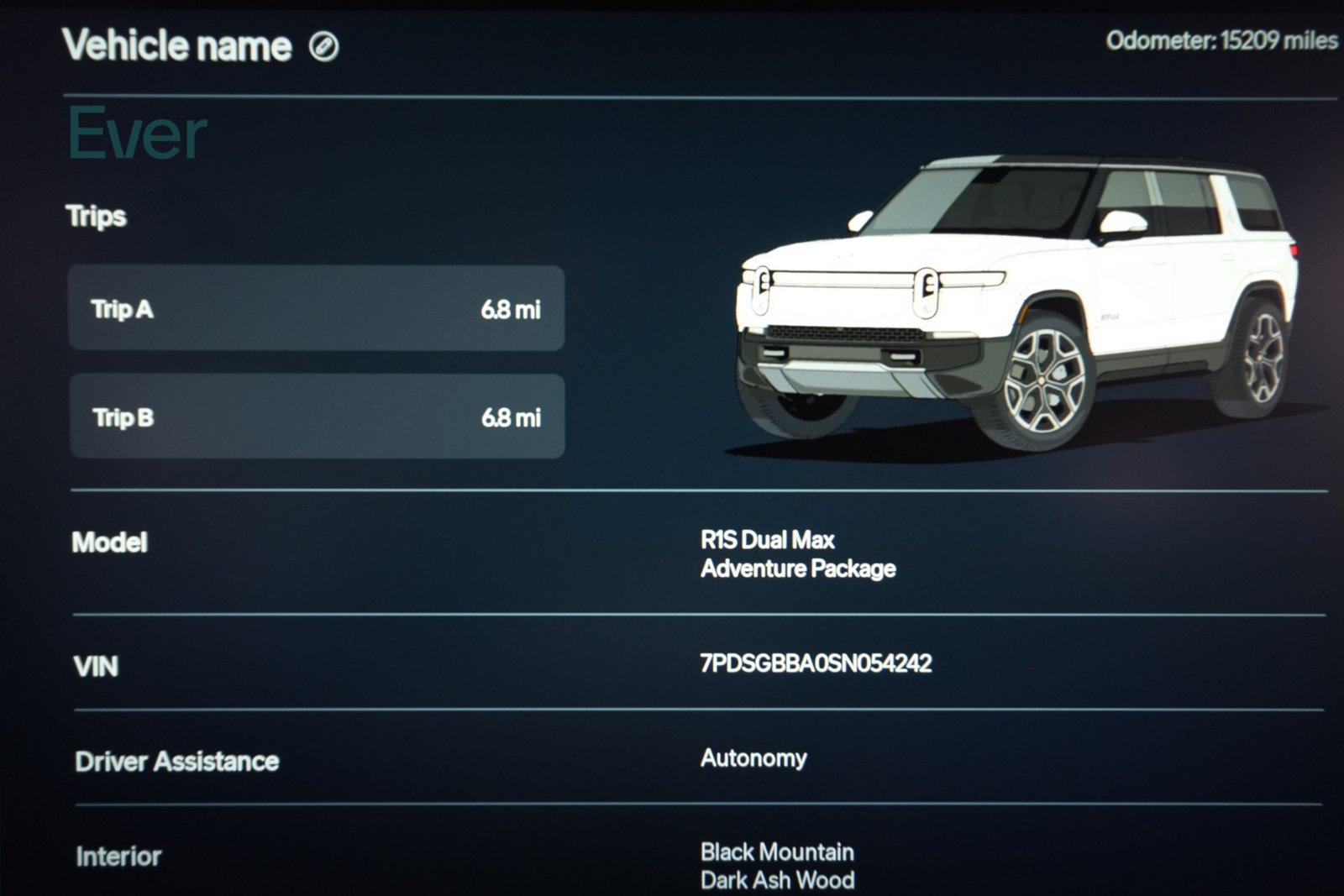 Used 2025 Rivian R1S Adventure Dual AWD/4WD image 7