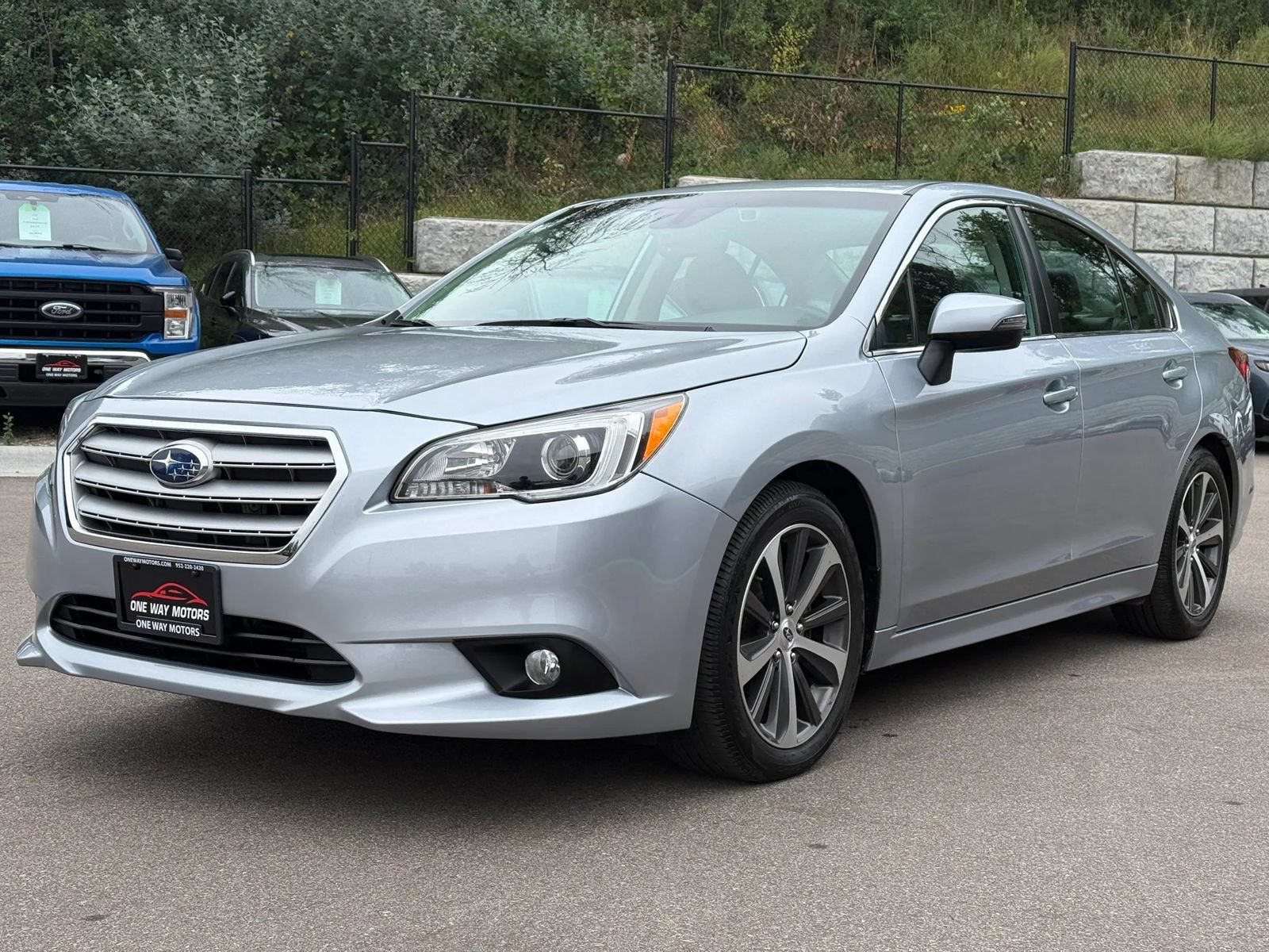 Used 2017 Subaru Legacy 2.5i Limited AWD/4WD image 1