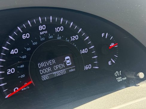 Used 2010 Toyota Camry XLE FWD image 17