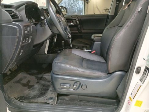 Used 2019 Toyota 4Runner TRD Off-Road Premium image 11