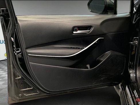 Used 2020 Toyota Corolla XSE image 9