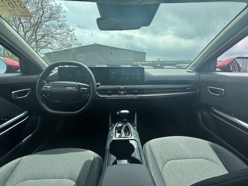 Used 2025 Kia K4 FWD image 30