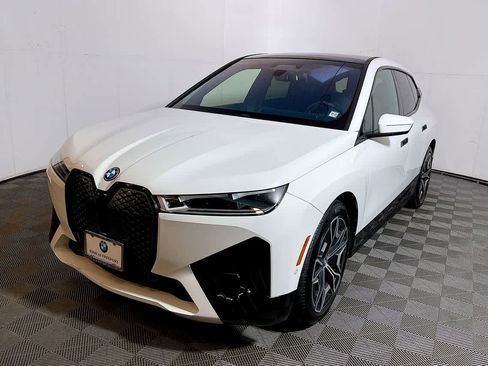 Used 2023 BMW iX M60 w/ Executive Package image 4