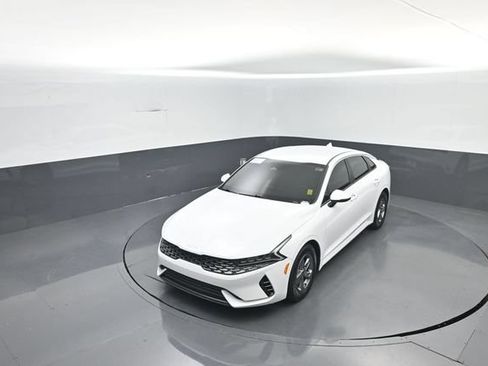Used 2023 Kia K5 LXS FWD image 29