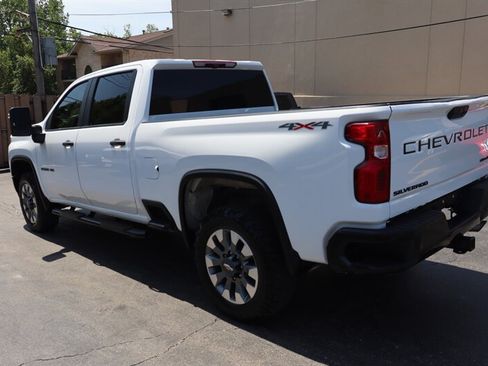 Used 2022 Chevrolet Silverado 2500 Custom w/ Custom Value Package AWD/4WD image 5