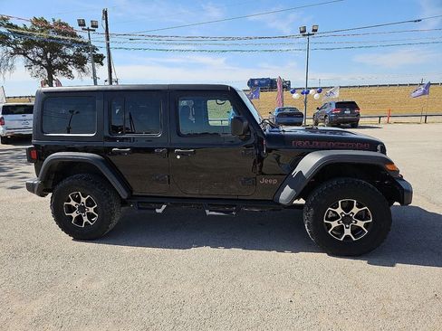 Used 2018 Jeep Wrangler Unlimited Rubicon AWD/4WD image 9
