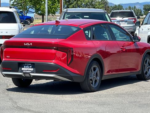 Used 2025 Kia K4 FWD image 4