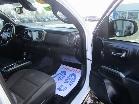 Used 2019 Toyota Tacoma TRD Off-Road image 26