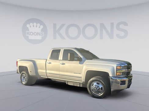 Used 2015 Chevrolet Silverado 3500 LTZ w/ LTZ Plus Package AWD/4WD image 10