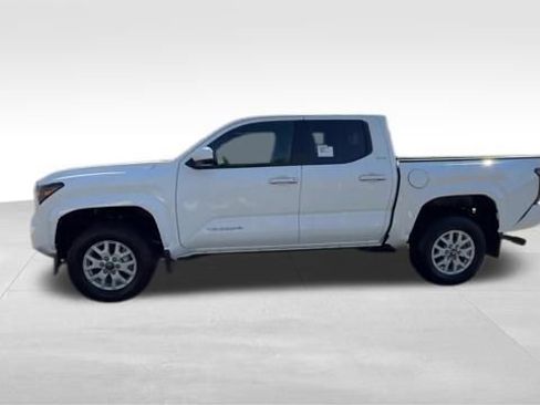New 2026 Toyota Tacoma SR5 image 3