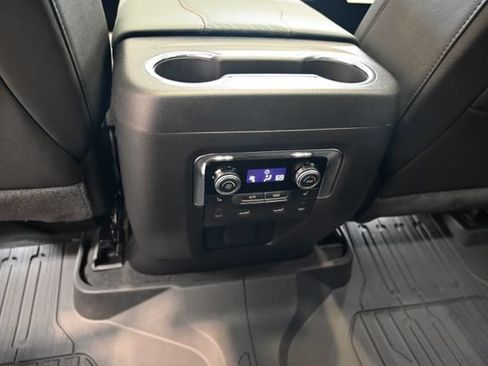 New 2026 GMC Yukon XL AT4 w/ AT4 Premium Plus Package AWD/4WD image 32