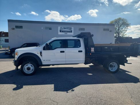 Used 2021 Ford F450 XL image 2