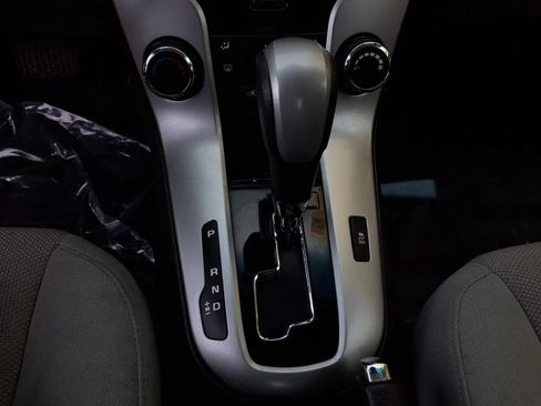 Used 2015 Chevrolet Cruze LT FWD image 10