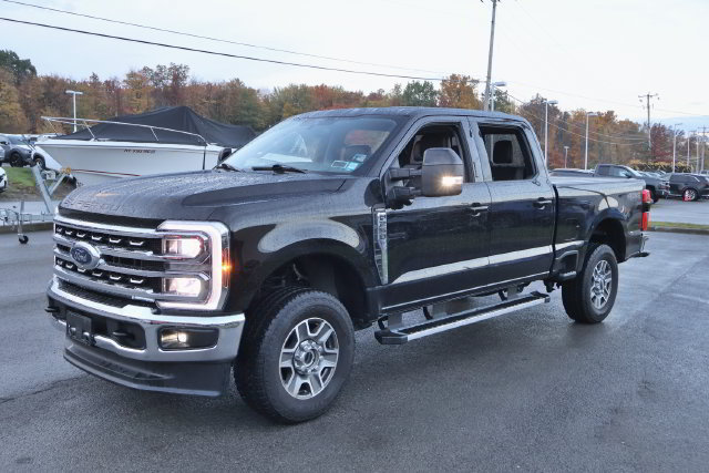 Used 2024 Ford F250 Lariat AWD/4WD image 4