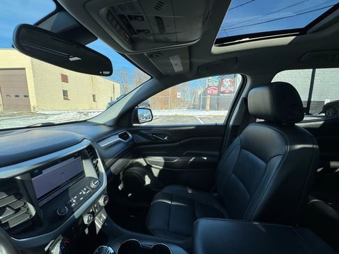 Used 2017 GMC Acadia SLT image 24