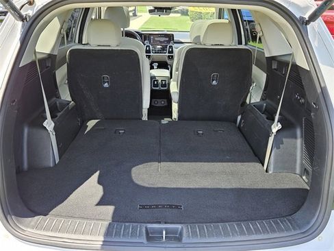 Used 2022 Kia Sorento EX w/ Panoramic Sunroof Package image 13