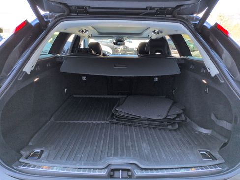Used 2023 Volvo V90 B6 Cross Country Ultimate w/ Climate Package image 28