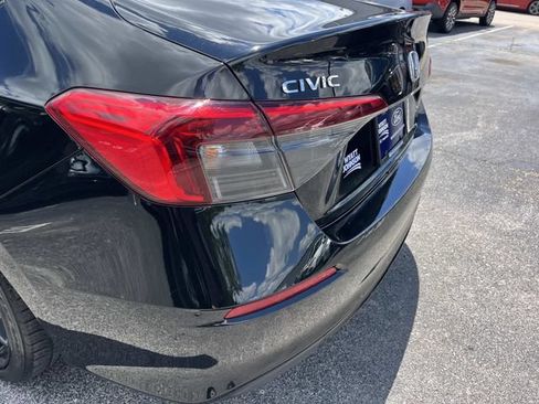 Used 2024 Honda Civic Sport image 12