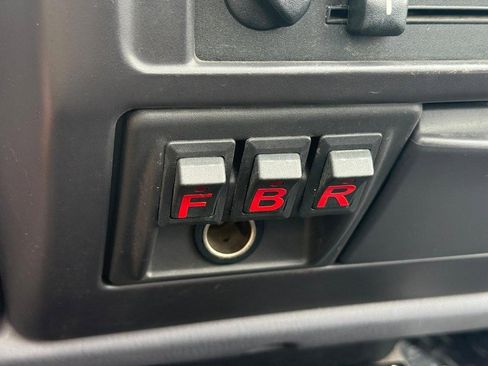 Used 1998 Jeep Wrangler Sport AWD/4WD image 22