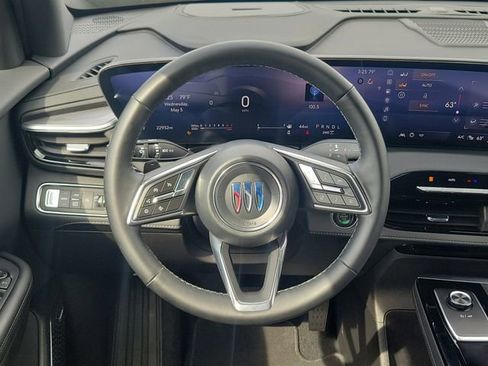 Used 2025 Buick Enclave Preferred image 19