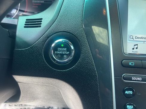 Used 2017 Ford Explorer Limited w/ Equipment Group 301A FWD image 32