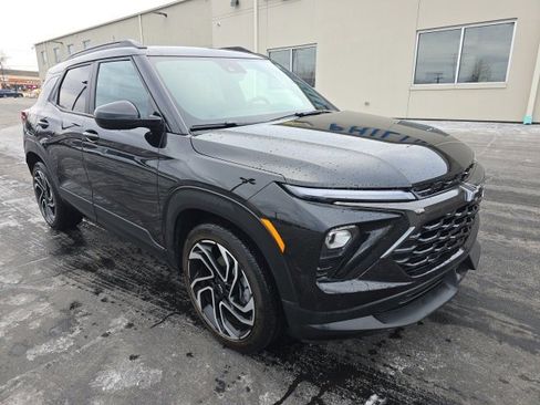 Certified 2024 Chevrolet TrailBlazer RS w/ Driver Confidence Package image 3