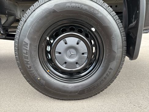 New 2025 Mercedes-Benz Sprinter 2500 image 9