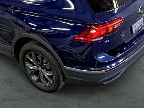 Used 2022 Volkswagen Tiguan SE AWD/4WD image 10