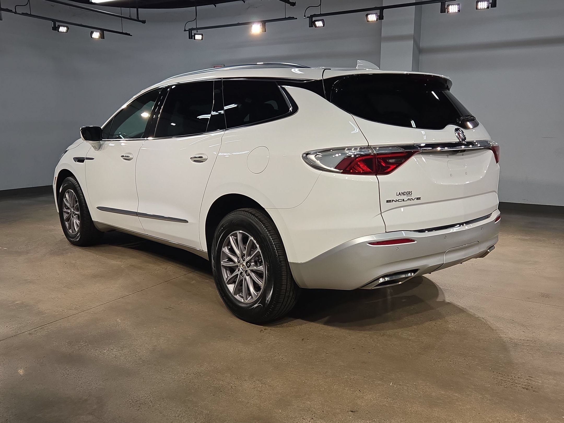 Used 2024 Buick Enclave Premium FWD image 5