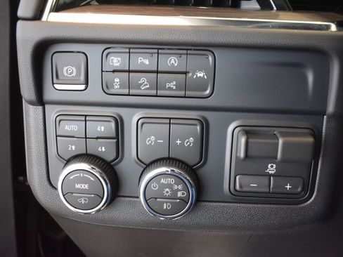 New 2026 Chevrolet Suburban Z71 w/ Z71 Off-Road Package image 25