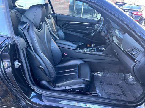 Used 2015 BMW M4 Convertible w/ Executive Package image 22