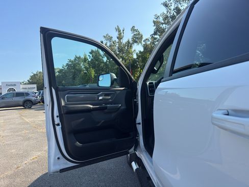 Used 2021 RAM 1500 Big Horn RWD image 17