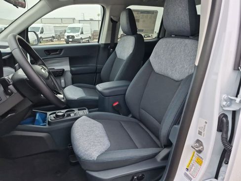 New 2026 Ford Maverick XLT w/ XLT Luxury Package FWD image 18