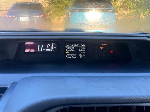 Used 2016 Toyota Prius C One FWD image 23